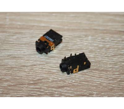 Разъем гарнитуры 3,5" 025